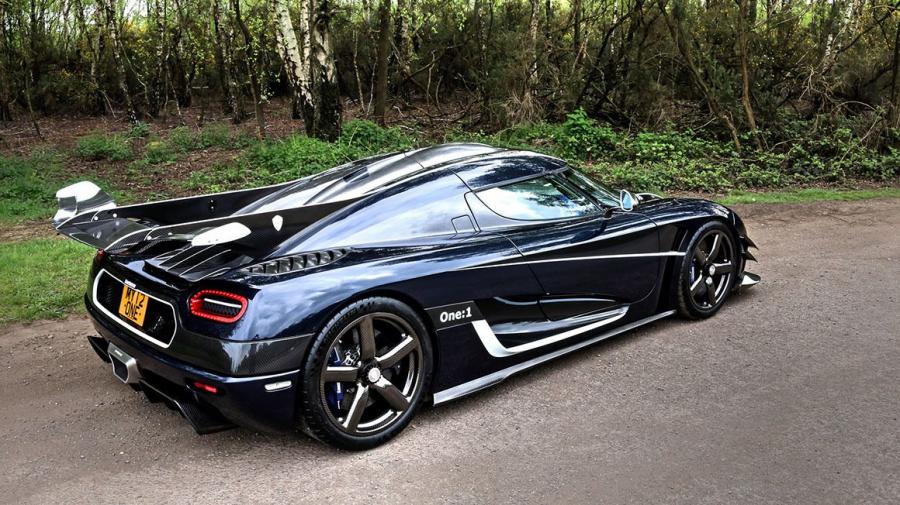  Koenigsegg One:1 2015 года  (UK) (фото 13 из 19)